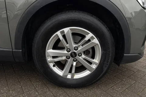 DN72EDV Audi Q3 Technik 35 TFSI  150 PS S tronic Thumbnail #10