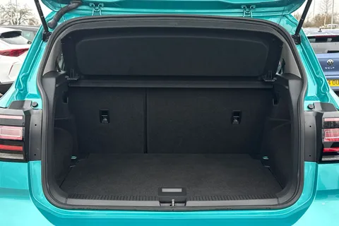 DS23KUF Volkswagen T-Cross 1.0 TSI SE 5dr **FRONT & REAR PARKING SENSORS** Thumbnail #7