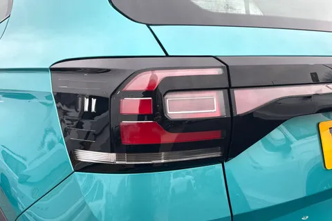 DS23KUF Volkswagen T-Cross 1.0 TSI SE 5dr **FRONT & REAR PARKING SENSORS** Thumbnail #8