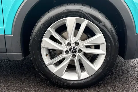 DS23KUF Volkswagen T-Cross 1.0 TSI SE 5dr **FRONT & REAR PARKING SENSORS** Thumbnail #12