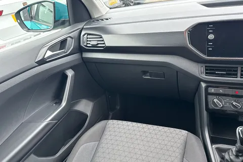 DS23KUF Volkswagen T-Cross 1.0 TSI SE 5dr **FRONT & REAR PARKING SENSORS** Thumbnail #20