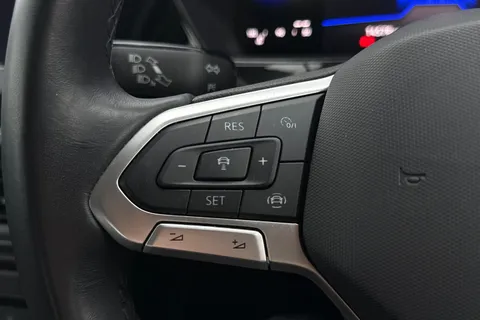 DS23KUF Volkswagen T-Cross 1.0 TSI SE 5dr **FRONT & REAR PARKING SENSORS** Thumbnail #29