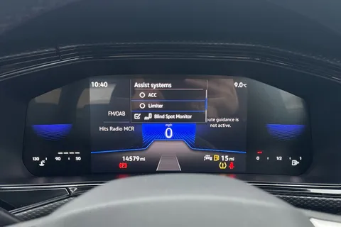 DS23KUF Volkswagen T-Cross 1.0 TSI SE 5dr **FRONT & REAR PARKING SENSORS** Thumbnail #37