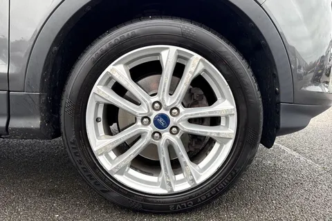 MT65YPA Ford Kuga 2.0 TDCi Titanium X Powershift AWD Euro 6 (s/s) 5dr Thumbnail #9