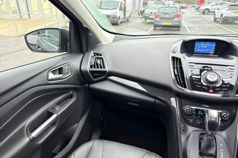 MT65YPA Ford Kuga 2.0 TDCi Titanium X Powershift AWD Euro 6 (s/s) 5dr Thumbnail #19