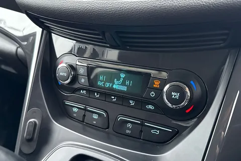 MT65YPA Ford Kuga 2.0 TDCi Titanium X Powershift AWD Euro 6 (s/s) 5dr Thumbnail #21