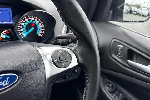 MT65YPA Ford Kuga 2.0 TDCi Titanium X Powershift AWD Euro 6 (s/s) 5dr Thumbnail #36