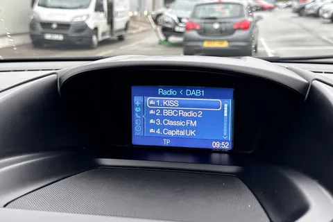 MT65YPA Ford Kuga 2.0 TDCi Titanium X Powershift AWD Euro 6 (s/s) 5dr Thumbnail #43