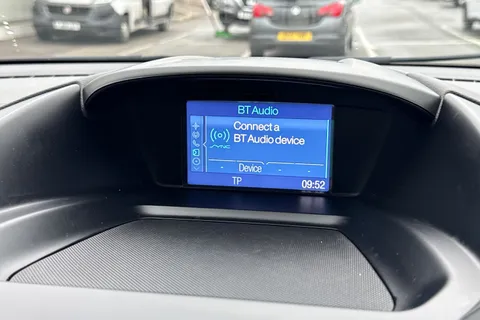 MT65YPA Ford Kuga 2.0 TDCi Titanium X Powershift AWD Euro 6 (s/s) 5dr Thumbnail #44