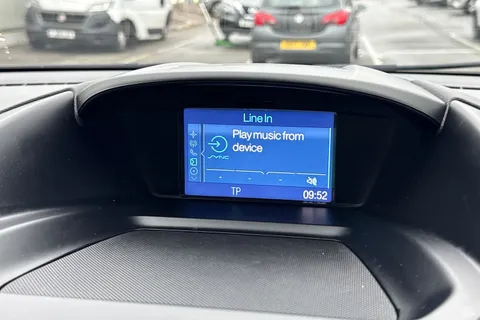 MT65YPA Ford Kuga 2.0 TDCi Titanium X Powershift AWD Euro 6 (s/s) 5dr Thumbnail #45