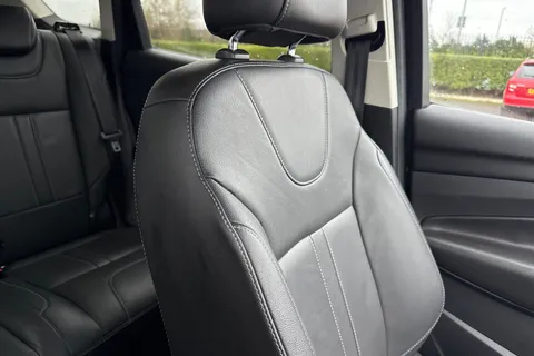 MT65YPA Ford Kuga 2.0 TDCi Titanium X Powershift AWD Euro 6 (s/s) 5dr Thumbnail #59