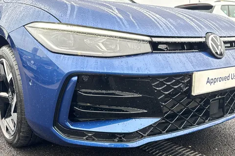 KM25UVT Volkswagen Passat 1.5 TSI eHybrid R-Line 5dr DSG Thumbnail #9