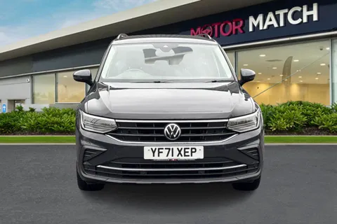 YF71XEP Volkswagen Tiguan 2.0 TDI Life 5dr Thumbnail #5