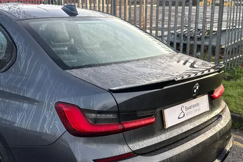 X10NMA BMW 3 Series 2.0 330i M Sport Auto Euro 6 (s/s) 4dr Thumbnail #9