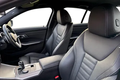 X10NMA BMW 3 Series 2.0 330i M Sport Auto Euro 6 (s/s) 4dr Thumbnail #17