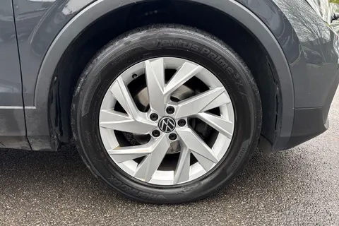 YF71XEP Volkswagen Tiguan 2.0 TDI Life 5dr Thumbnail #21