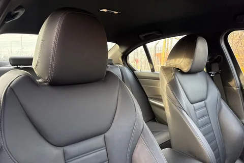 X10NMA BMW 3 Series 2.0 330i M Sport Auto Euro 6 (s/s) 4dr Thumbnail #25