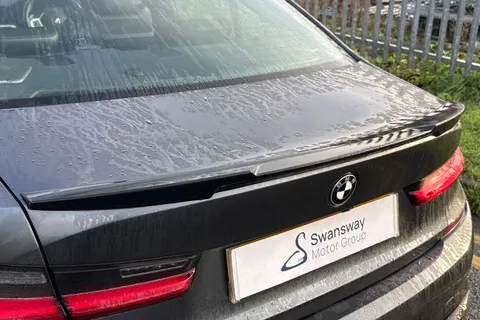 X10NMA BMW 3 Series 2.0 330i M Sport Auto Euro 6 (s/s) 4dr Thumbnail #29