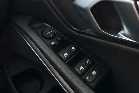 X10NMA BMW 3 Series 2.0 330i M Sport Auto Euro 6 (s/s) 4dr Thumbnail #35