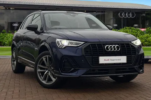 BA72GUD Audi Q3 Black Edition 35 TFSI 150 PS S tronic Thumbnail #1