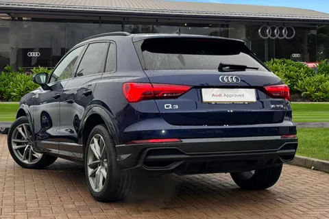 BA72GUD Audi Q3 Black Edition 35 TFSI 150 PS S tronic Thumbnail #2