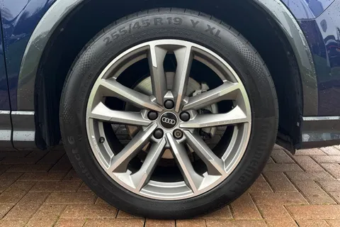 BA72GUD Audi Q3 Black Edition 35 TFSI 150 PS S tronic Thumbnail #10