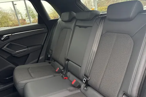 BA72GUD Audi Q3 Black Edition 35 TFSI 150 PS S tronic Thumbnail #18