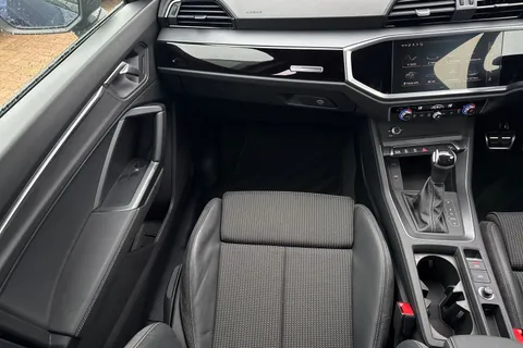 BA72GUD Audi Q3 Black Edition 35 TFSI 150 PS S tronic Thumbnail #19
