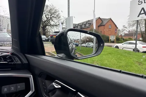 BA72GUD Audi Q3 Black Edition 35 TFSI 150 PS S tronic Thumbnail #20