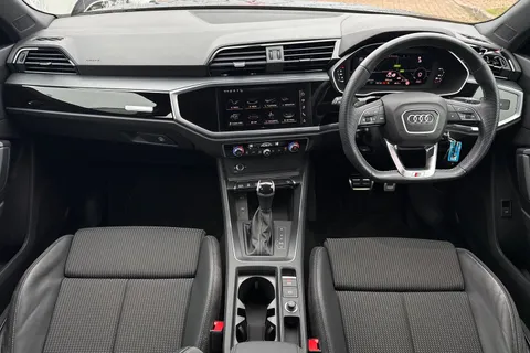 BA72GUD Audi Q3 Black Edition 35 TFSI 150 PS S tronic Thumbnail #24