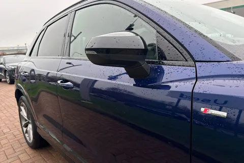 BA72GUD Audi Q3 Black Edition 35 TFSI 150 PS S tronic Thumbnail #27