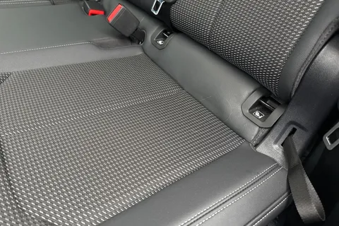 BA72GUD Audi Q3 Black Edition 35 TFSI 150 PS S tronic Thumbnail #34