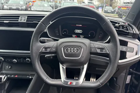 BA72GUD Audi Q3 Black Edition 35 TFSI 150 PS S tronic Thumbnail #45