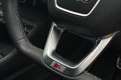 BA72GUD Audi Q3 Black Edition 35 TFSI 150 PS S tronic Thumbnail #46