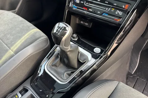 Volkswagen T-Roc 1.0 TSI Style 5dr Thumbnail #23