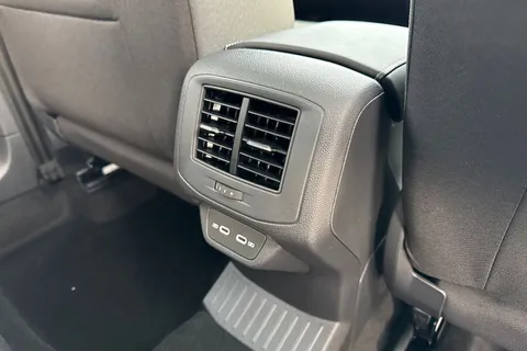 Volkswagen T-Roc 1.0 TSI Style 5dr Thumbnail #31