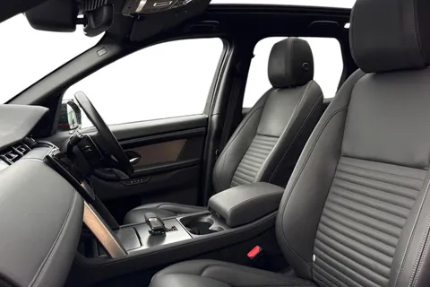 KS74NKX Land Rover Discovery Sport 2.0 D200 Dynamic HSE 5dr Thumbnail #4