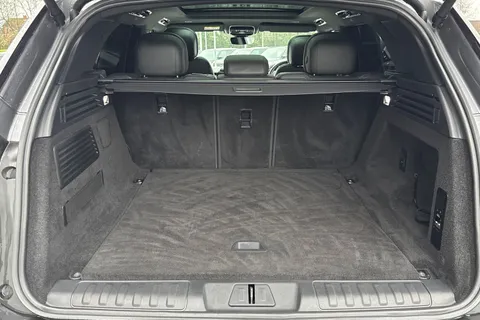 KT73EOU Land Rover Range Rover Sport 3.0 D300 Dynamic SE 5dr Thumbnail #12