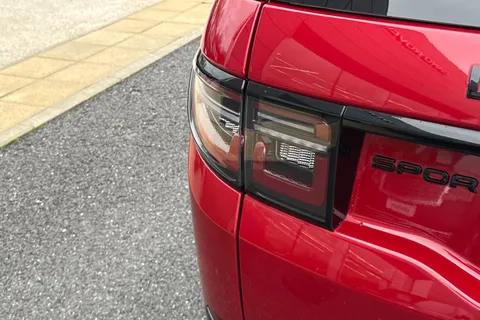 KS74NKX Land Rover Discovery Sport 2.0 D200 Dynamic HSE 5dr Thumbnail #27