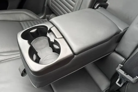 KS74NKX Land Rover Discovery Sport 2.0 D200 Dynamic HSE 5dr Thumbnail #41