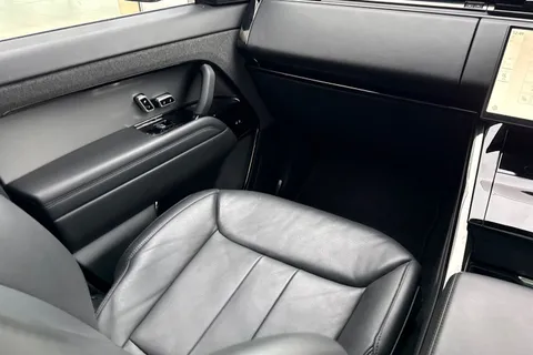 KT73EOU Land Rover Range Rover Sport 3.0 D300 Dynamic SE 5dr Thumbnail #44