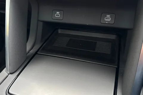 KS74NKX Land Rover Discovery Sport 2.0 D200 Dynamic HSE 5dr Thumbnail #47