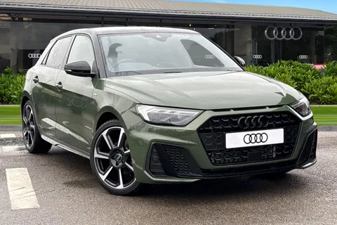  Audi A1 1.5 TFSI 35 Black Edition Sportback S Tronic Euro 6 (s/s) 5dr Thumbnail #2