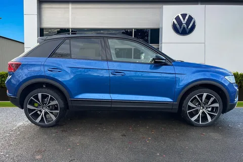 Volkswagen T-Roc 1.5 TSI Style Design DSG Euro 6 (s/s) 5dr Thumbnail #3