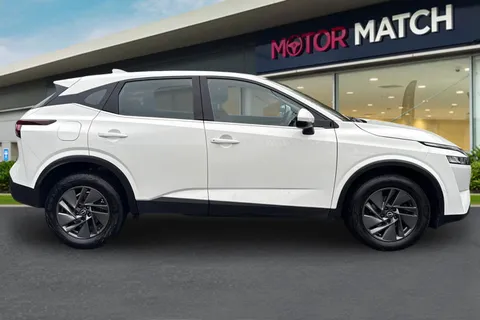 FV23MJX Nissan Qashqai 1.3 DiG-T MH 158 Acenta Premium 5dr Xtronic Thumbnail #3