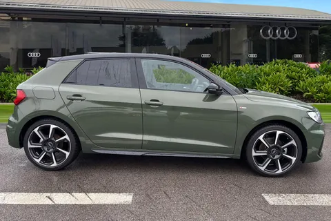  Audi A1 1.5 TFSI 35 Black Edition Sportback S Tronic Euro 6 (s/s) 5dr Thumbnail #4