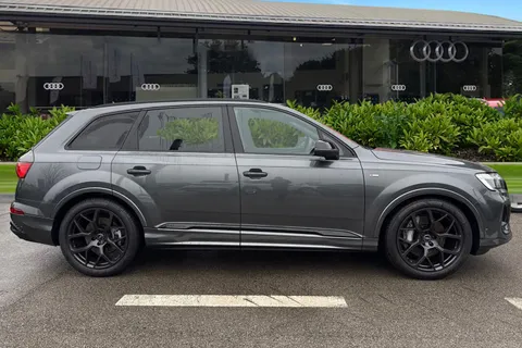  Audi Q7 3.0 TFSI V6 55 Black Edition Tiptronic quattro Euro 6 (s/s) 5dr Thumbnail #4