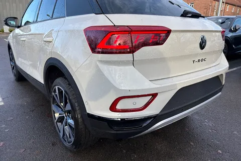  Volkswagen T-Roc 1.0 TSI Style Design Euro 6 (s/s) 5dr Thumbnail #8