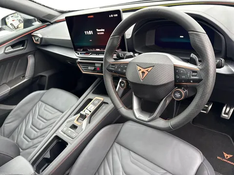 DF25JCO CUPRA Formentor 2.0 TSI 333 VZ2 5dr DSG 4Drive **Panoramic sunroof** Thumbnail #7