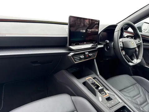 DF25JCO CUPRA Formentor 2.0 TSI 333 VZ2 5dr DSG 4Drive **Panoramic sunroof** Thumbnail #8